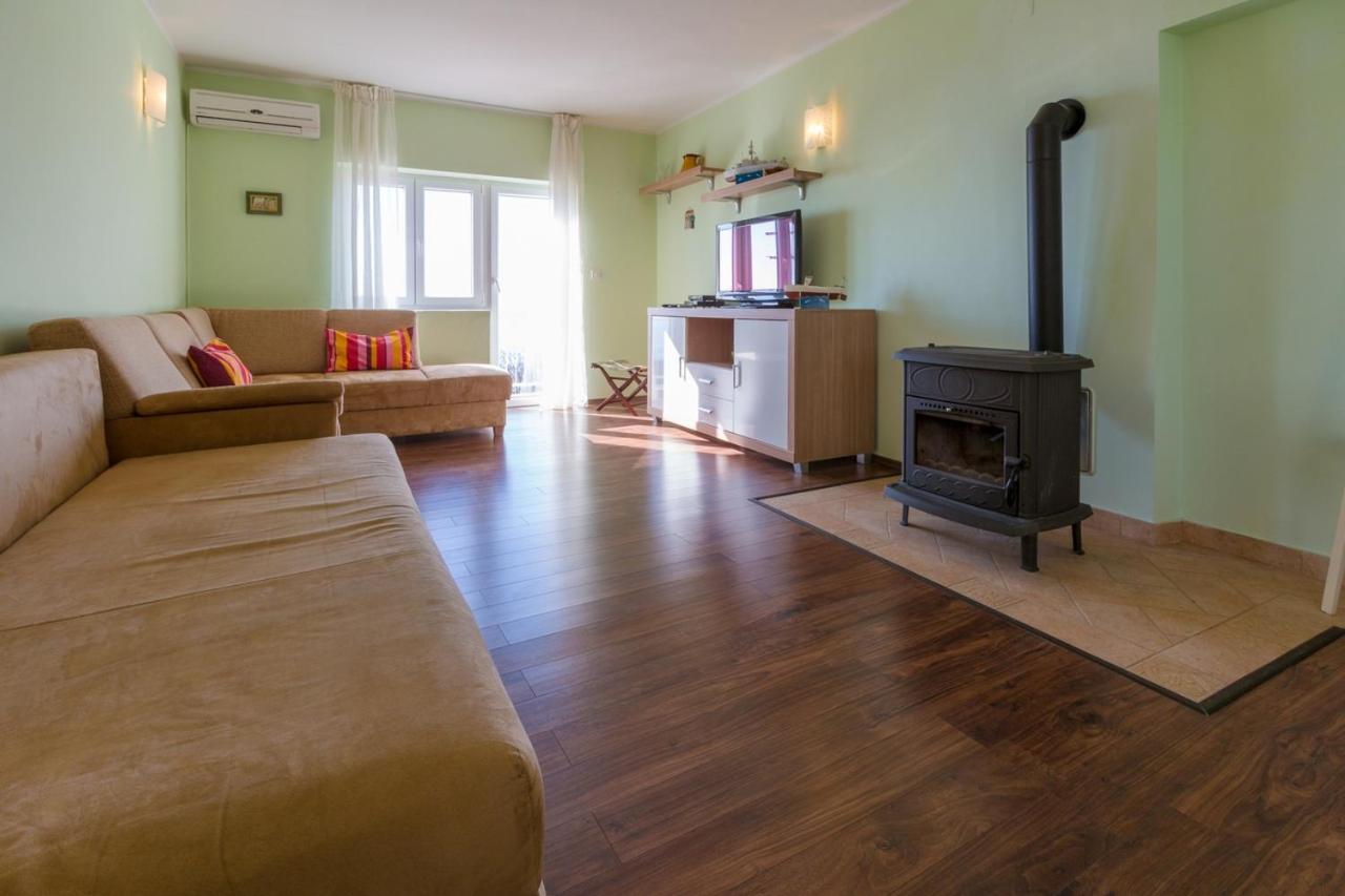 Apartments With A Parking Space Crikvenica - 13450 Exterior foto